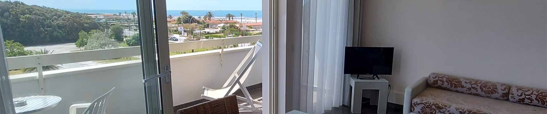 Camera comfort Tripla Monti Hotel Joseph a Marina di Pietrasanta