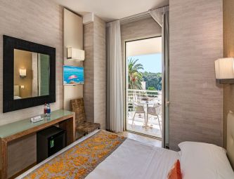 Camera Standard Mare